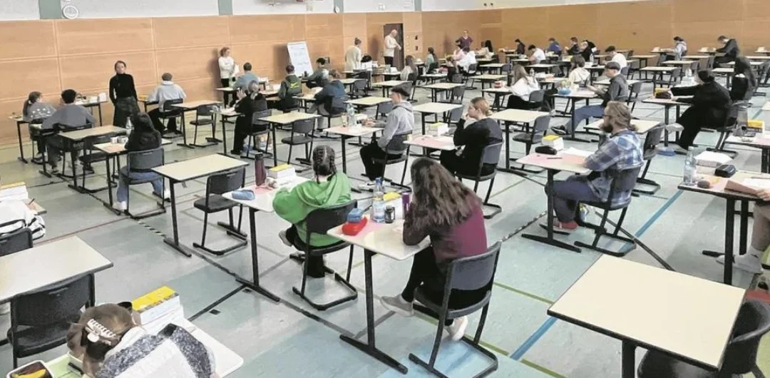 Abitur beginnt an der Kaufmännischen Schule